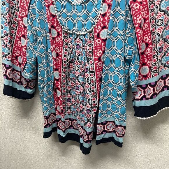 Crown & Ivy Women’s Red Blue V Neck Floral 3/4 Sleeve Top Size 2X - Picture 3 of 15